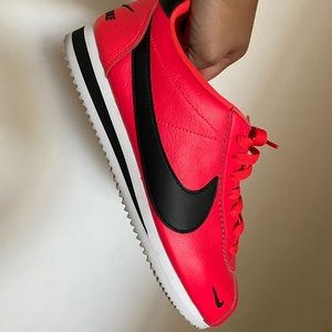 Nike University red Cortez